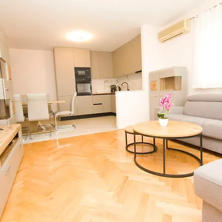 Apartment Marija Makarska